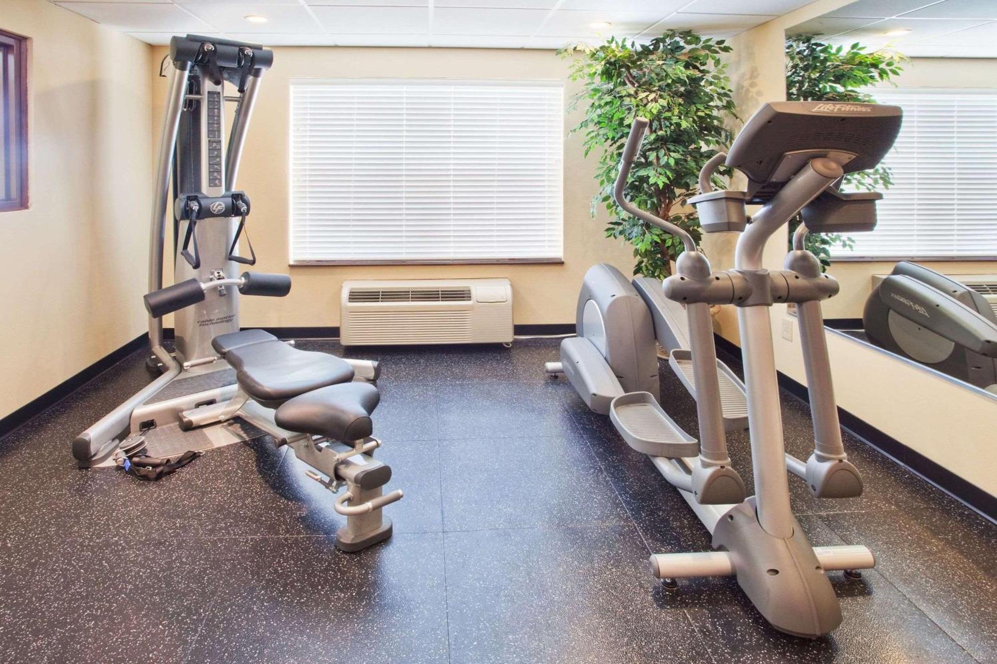 Comfort Inn & Suites Rome South Съоръжения снимка