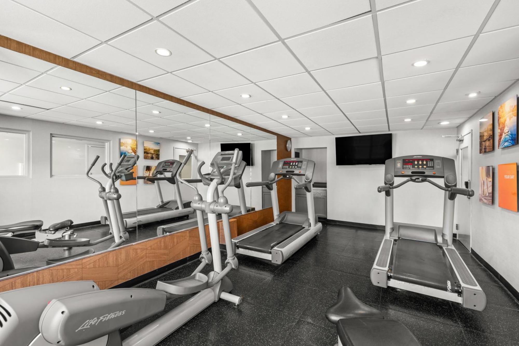Comfort Inn & Suites Rome South Екстериор снимка