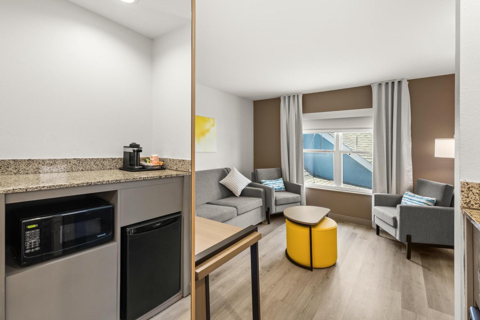 Comfort Inn & Suites Rome South Екстериор снимка