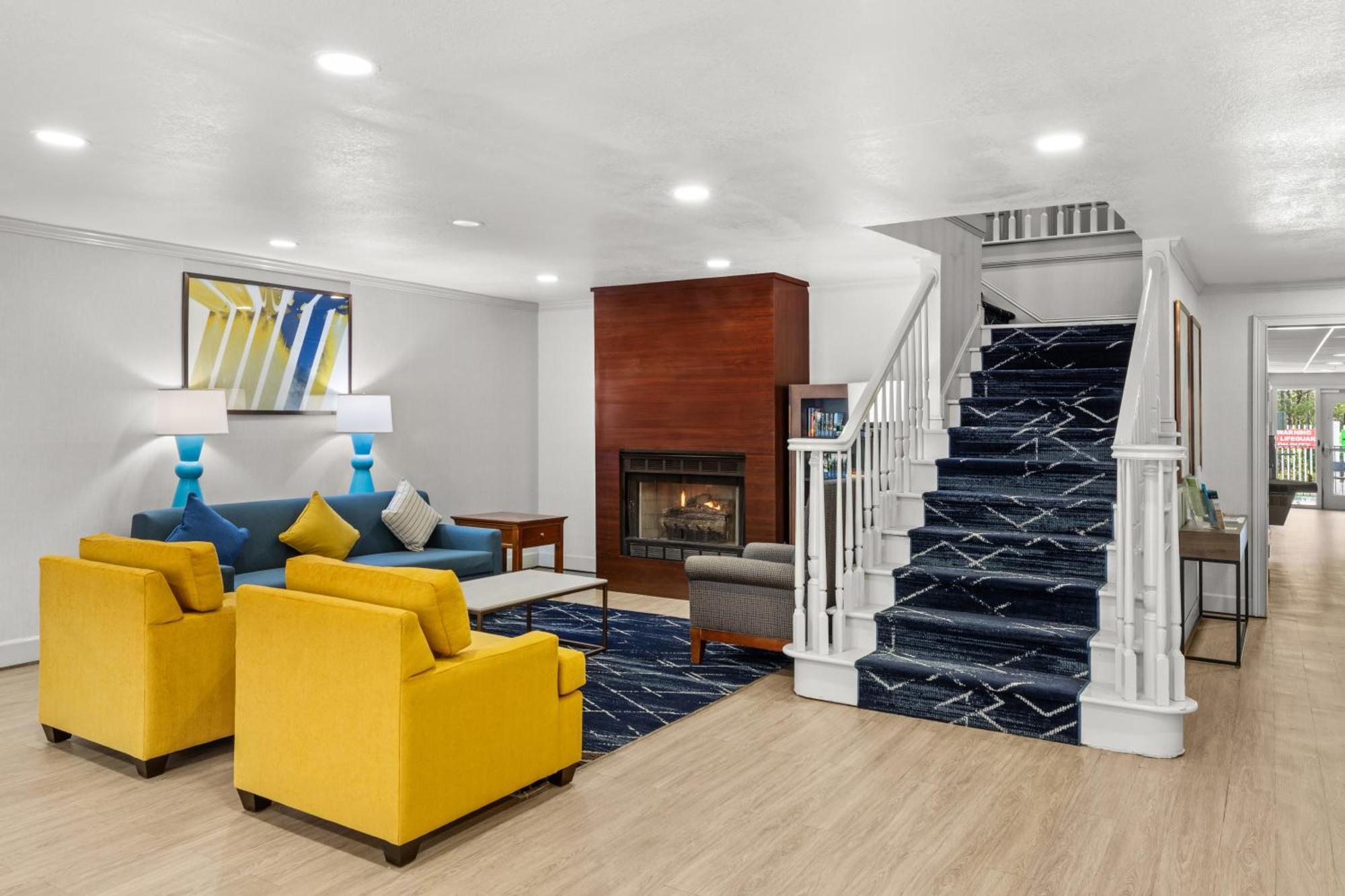 Comfort Inn & Suites Rome South Екстериор снимка